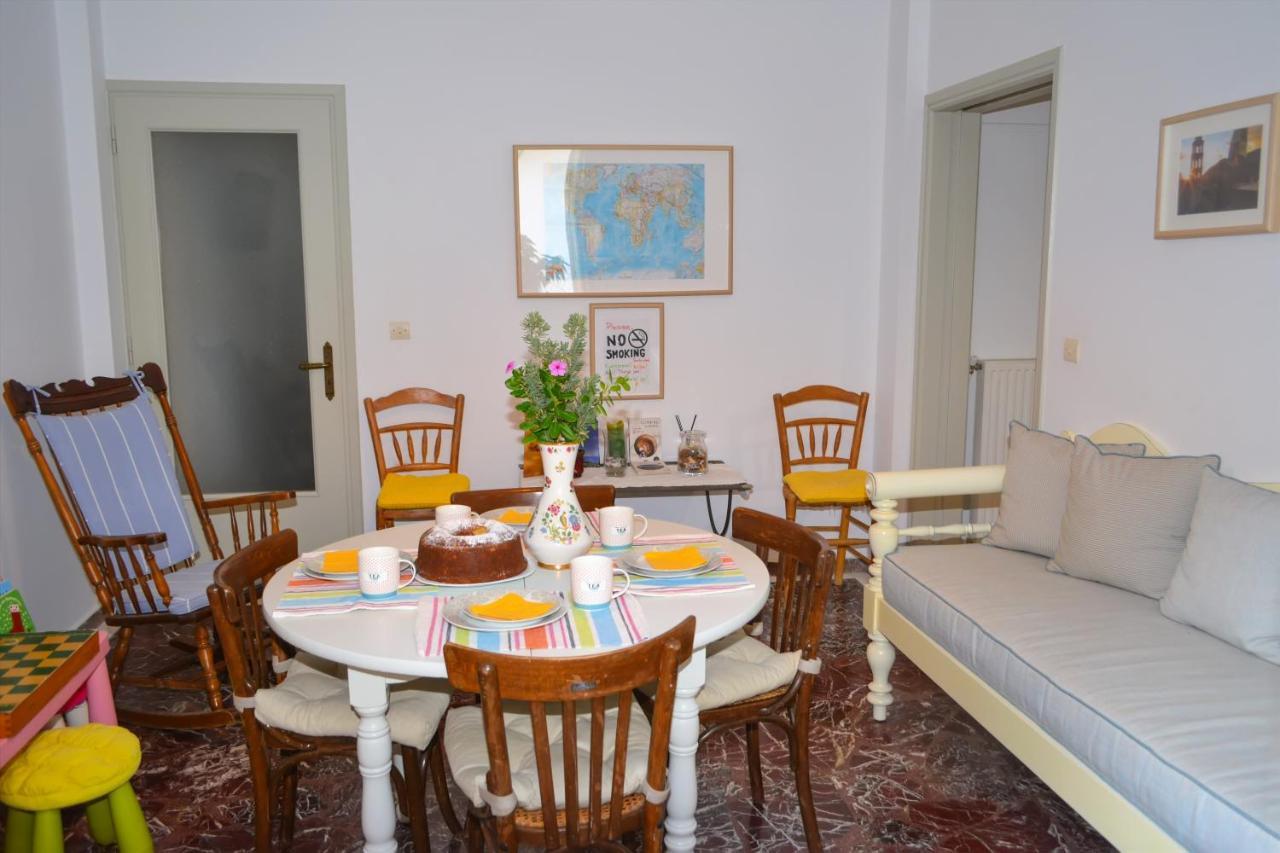 Anna'S Family Home Leonídion エクステリア 写真
